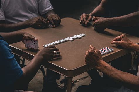 gambar orang main domino Temukan iTunes Voucher & Tokopedia fleksibel formasi terkini image 5