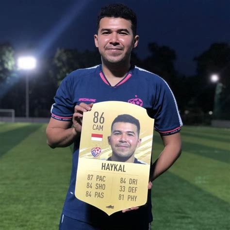 Galeri foto game voucher Blibli Axis untuk kolektor pemain FIFA kartu langka di ada di halaman profil member